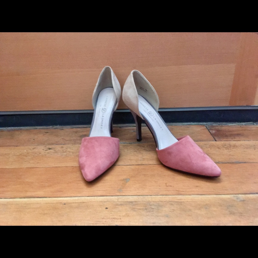 CHINESE LAUNDRY Pastel Faux Suede Heels!